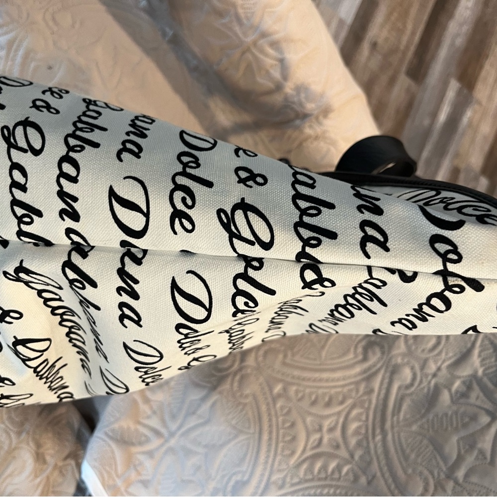 Dolce & Gabbana Script Logo Tote in Black and White - Picture 12 of 16